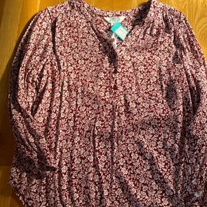 Market and spruce. V neck blouse.